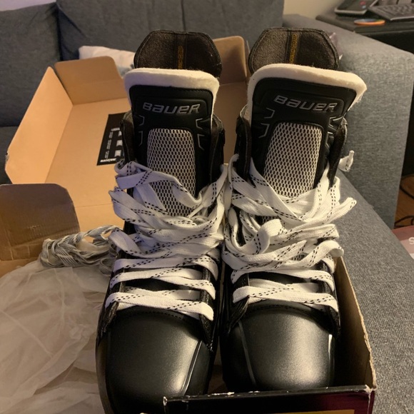 Bauer Supreme 180 Skates w/ Box - Picture 3 of 5